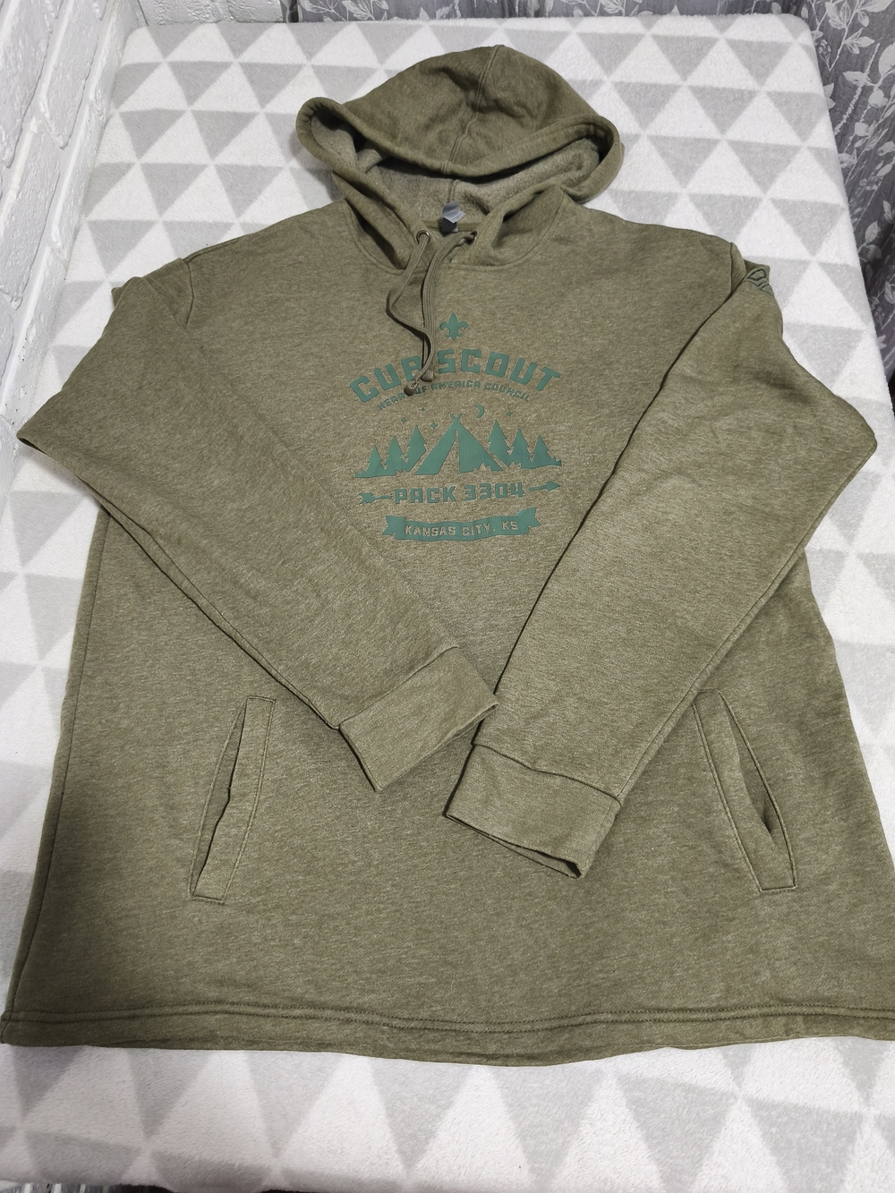 Olive Green Cub Scout Pack 3304 Pullover Hoodie